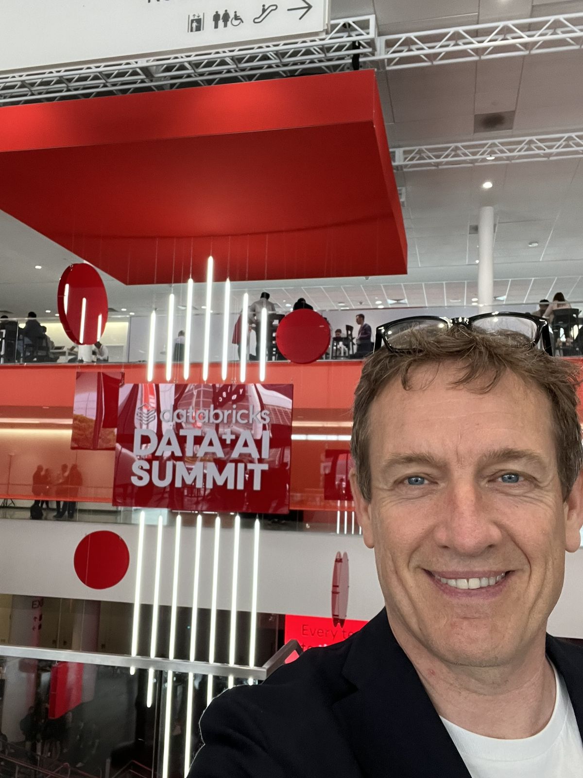 Ole ved skiltningen til Databricks Data and AI Summit